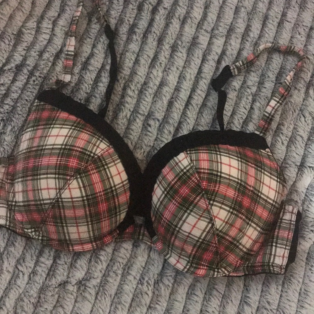 Victoria’s Secret bra